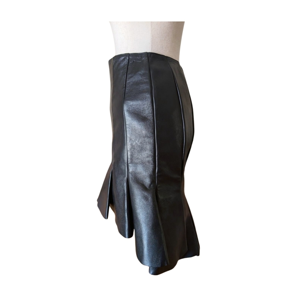 NWT Alexander McQueen Black and Red Bi Color Leather‎ Skirt from 2020 Collection - Picture 6 of 14